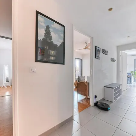 Guestready - Gem Near Musee Lumiere Apartman